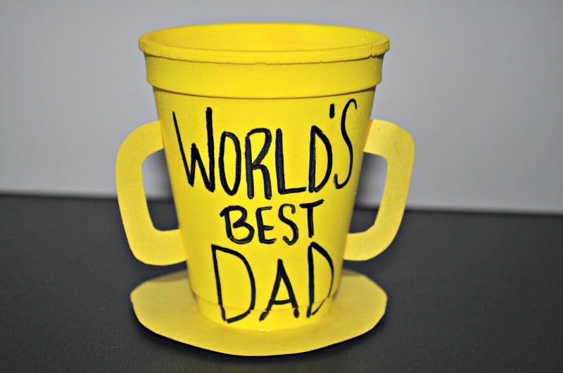 World best dad trophy by Easy Crafts for Kids