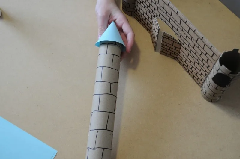 Create castle tower - toilet paper roll craft