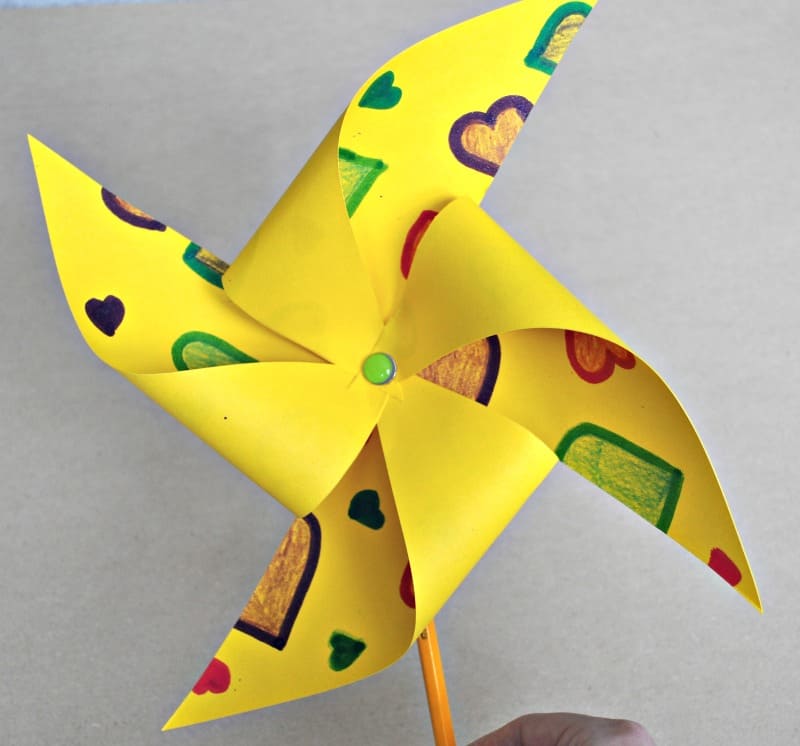 Summer paper windmill - step 6