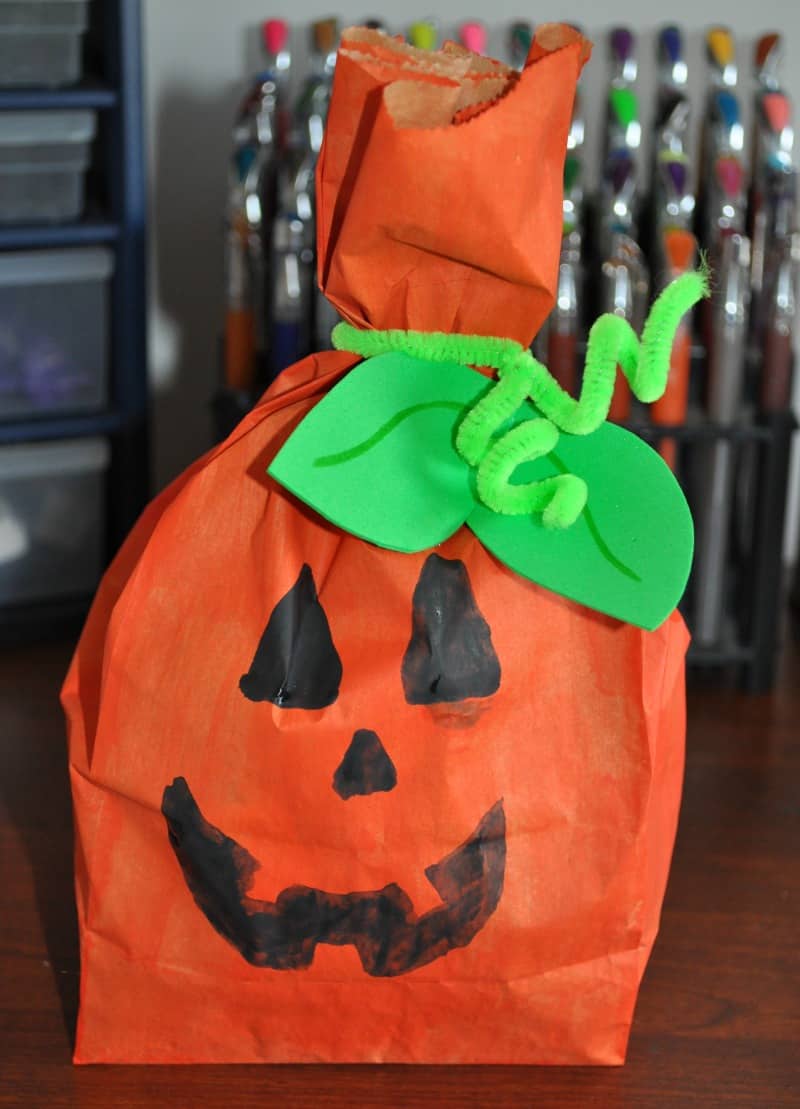 Finished bag, after closing it with pipe cleaner