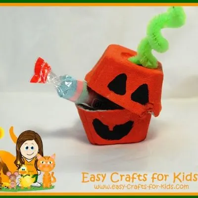 egg carton pumpkin