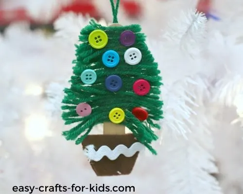 yarn christmas tree decoration craft