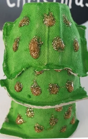 christmas tree egg carton craft