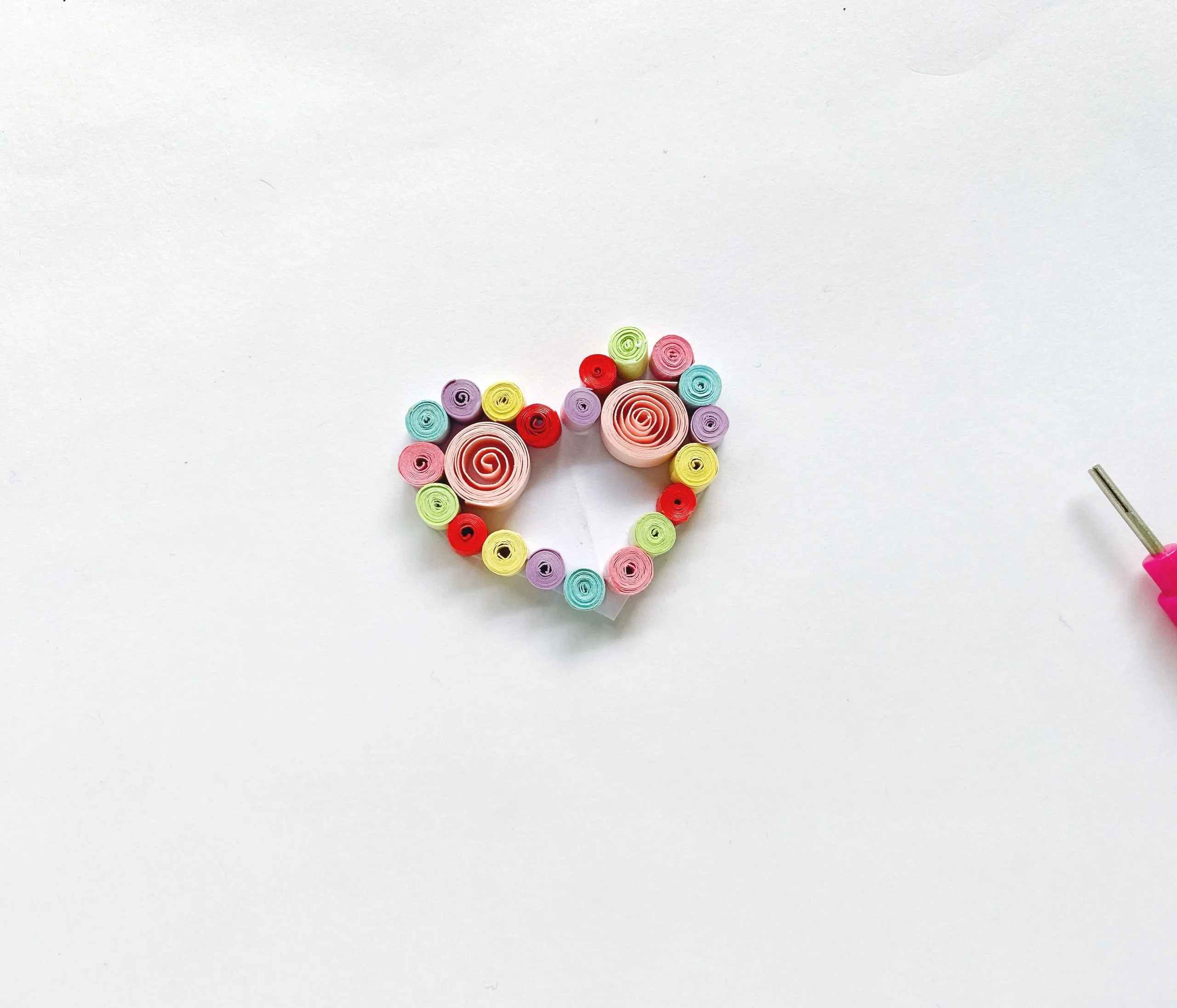 heart quilling craft procedure