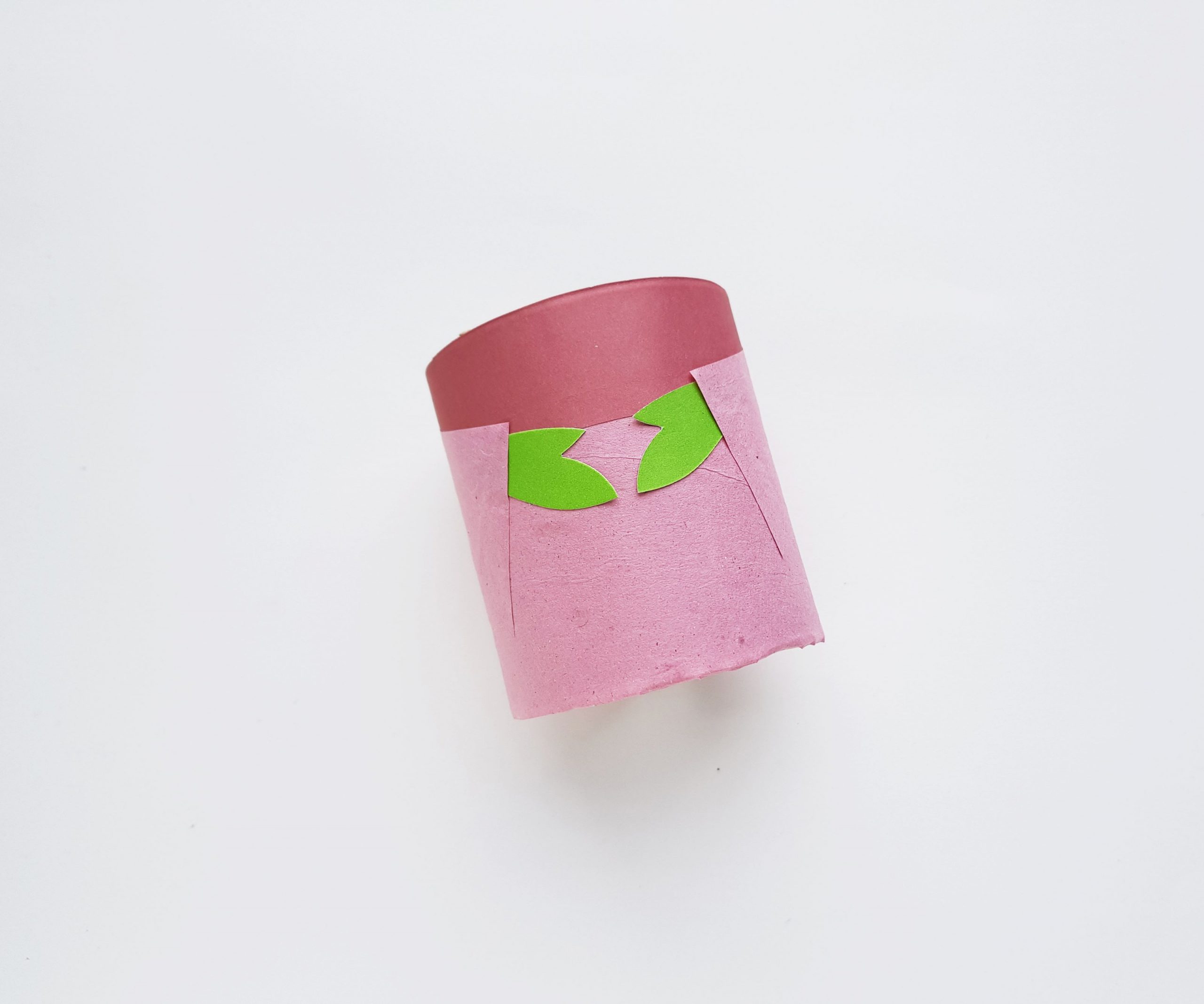 Baby Yoda craft with toilet paper roll