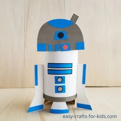 R2D2 Toilet Paper Roll Craft