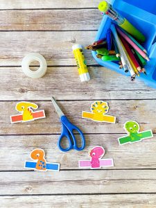 5 dinosaur finger puppets for kids