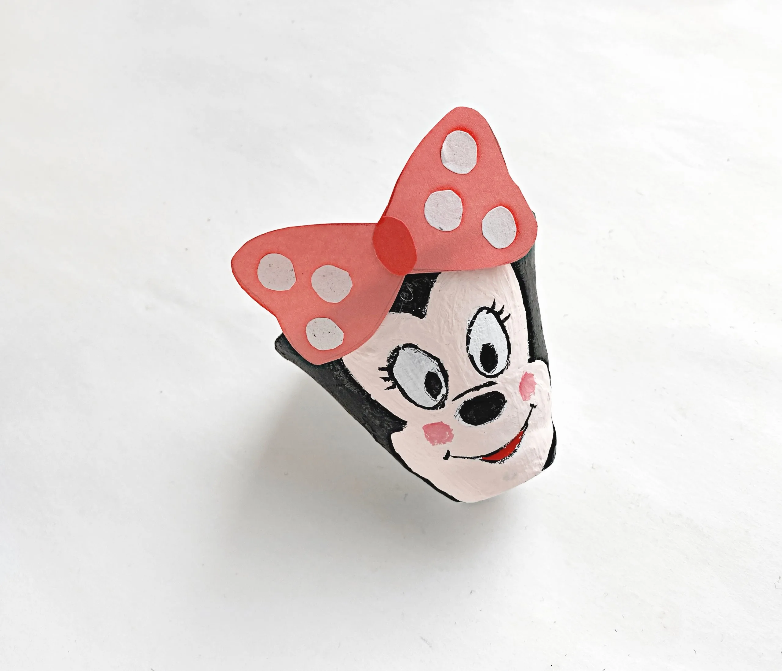 how to make a Minnie Mouse planter pot