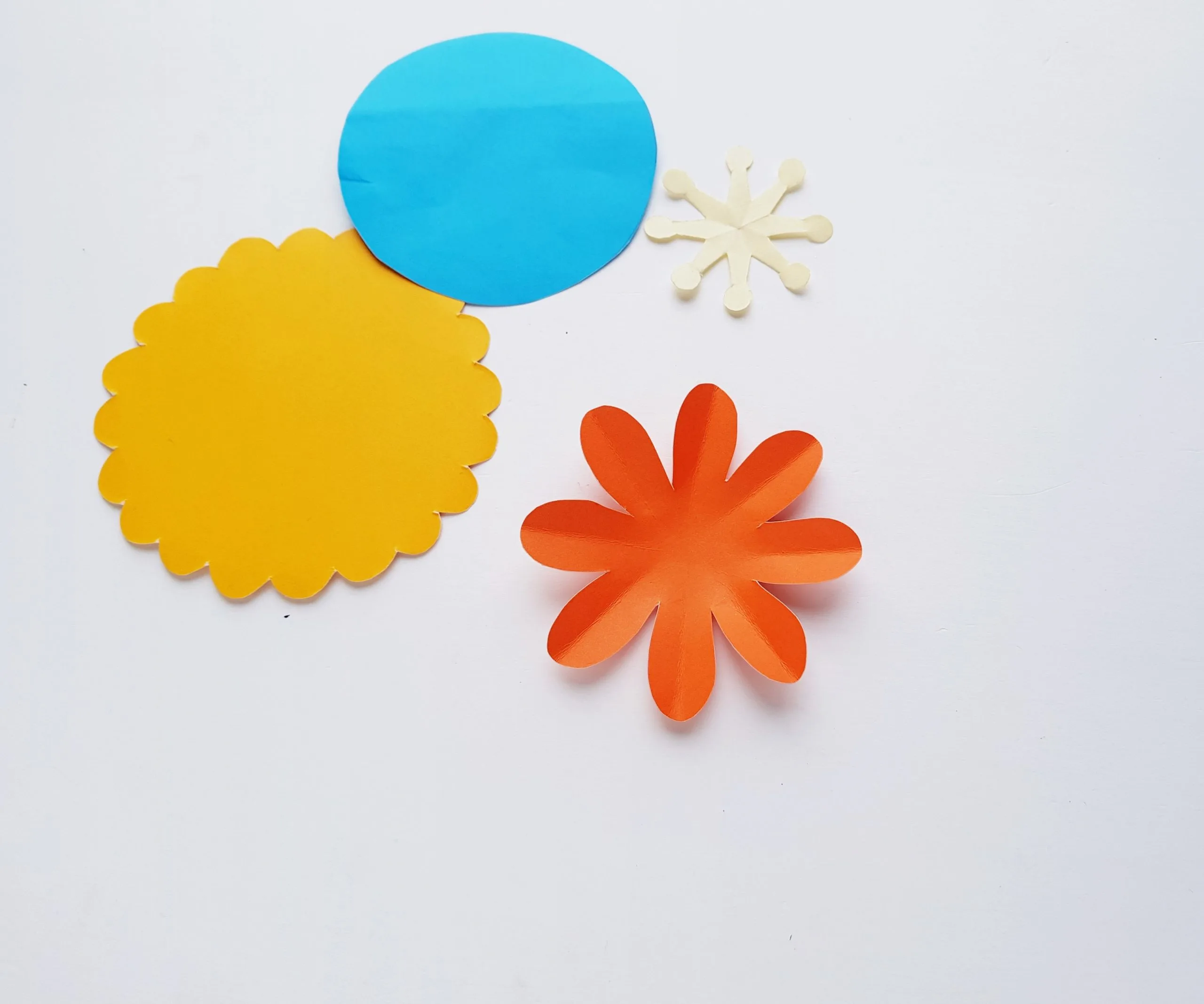 easy paper flower craft procedure