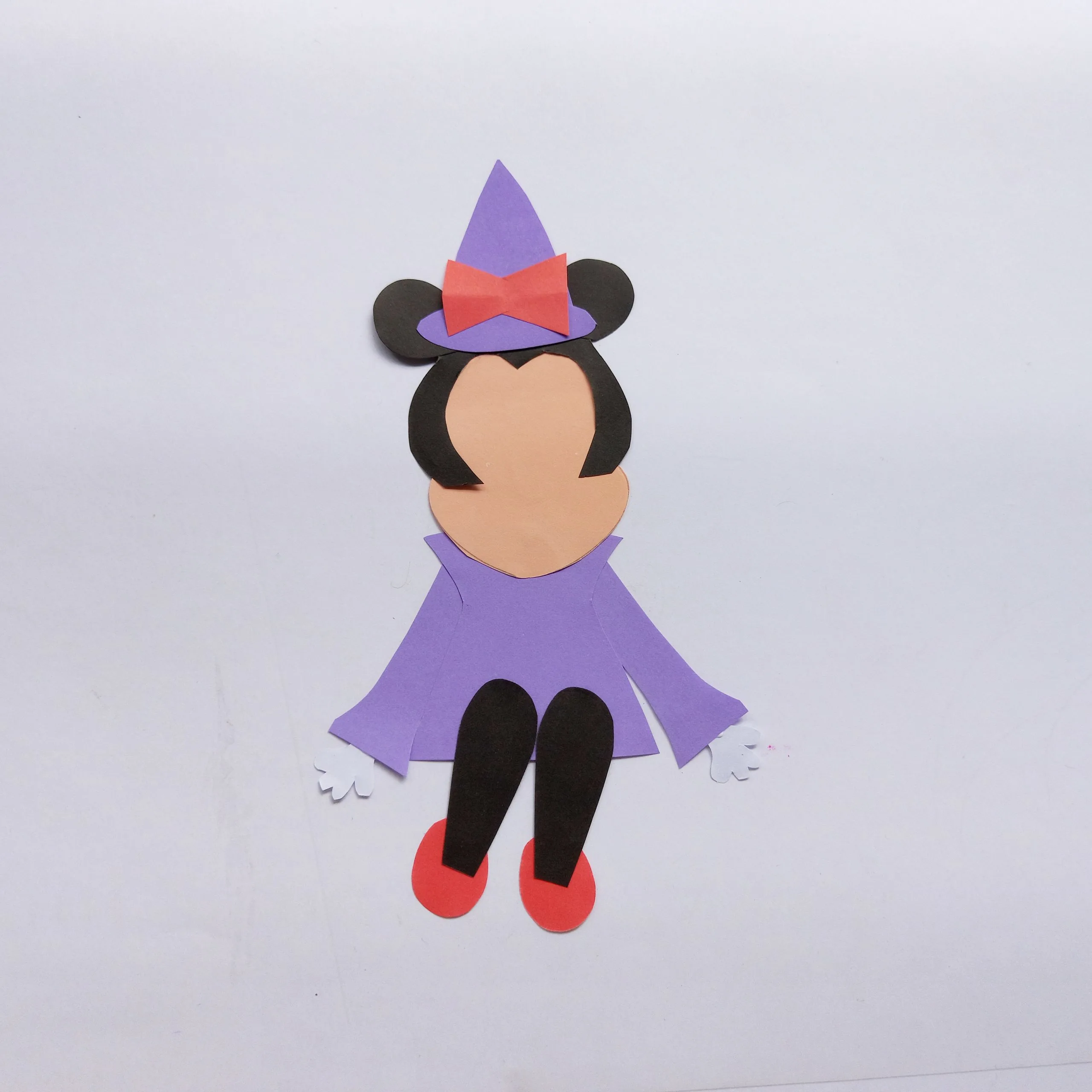 how to make a Halloween Minnie Mouse paper craft