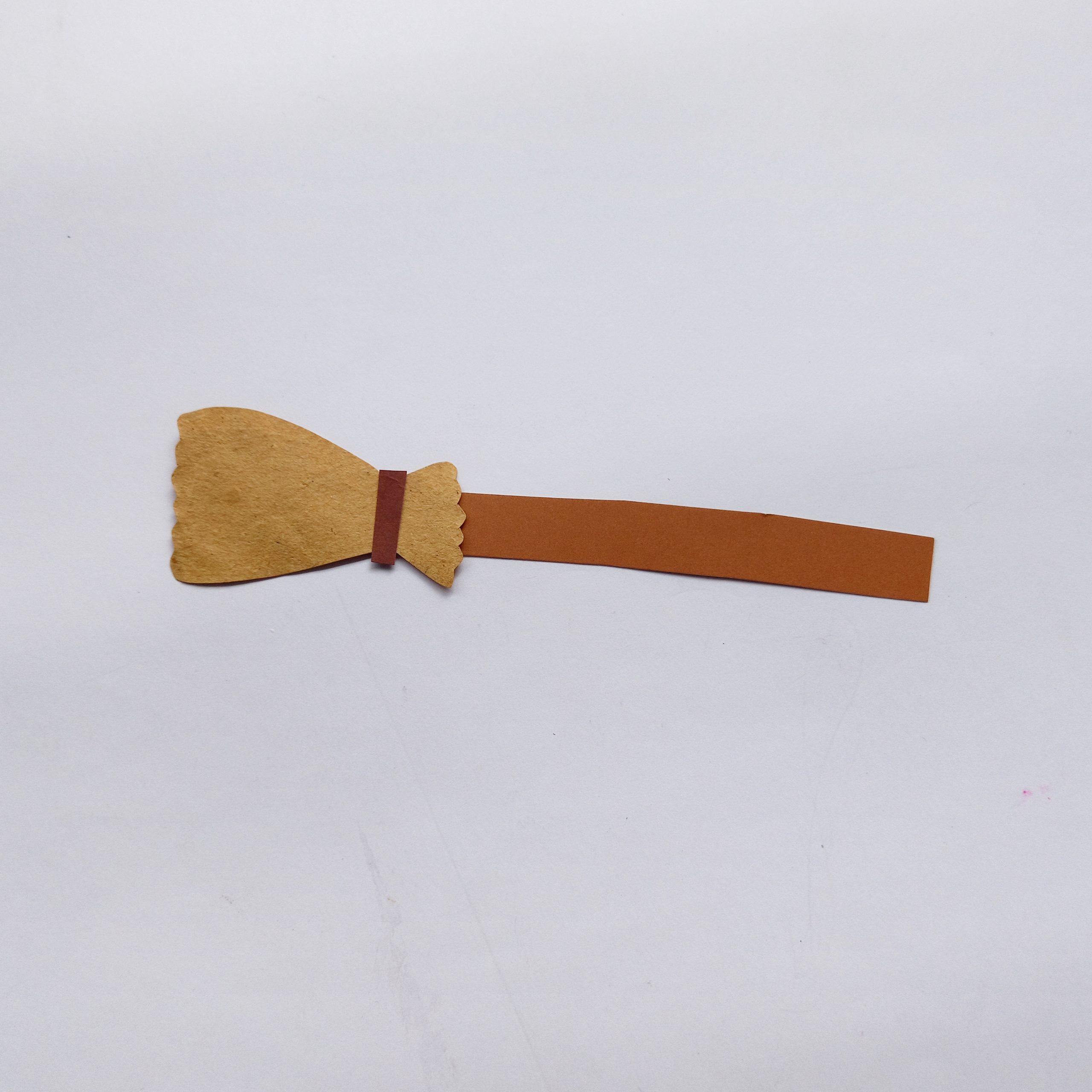 Minnie mouse witch broom craft