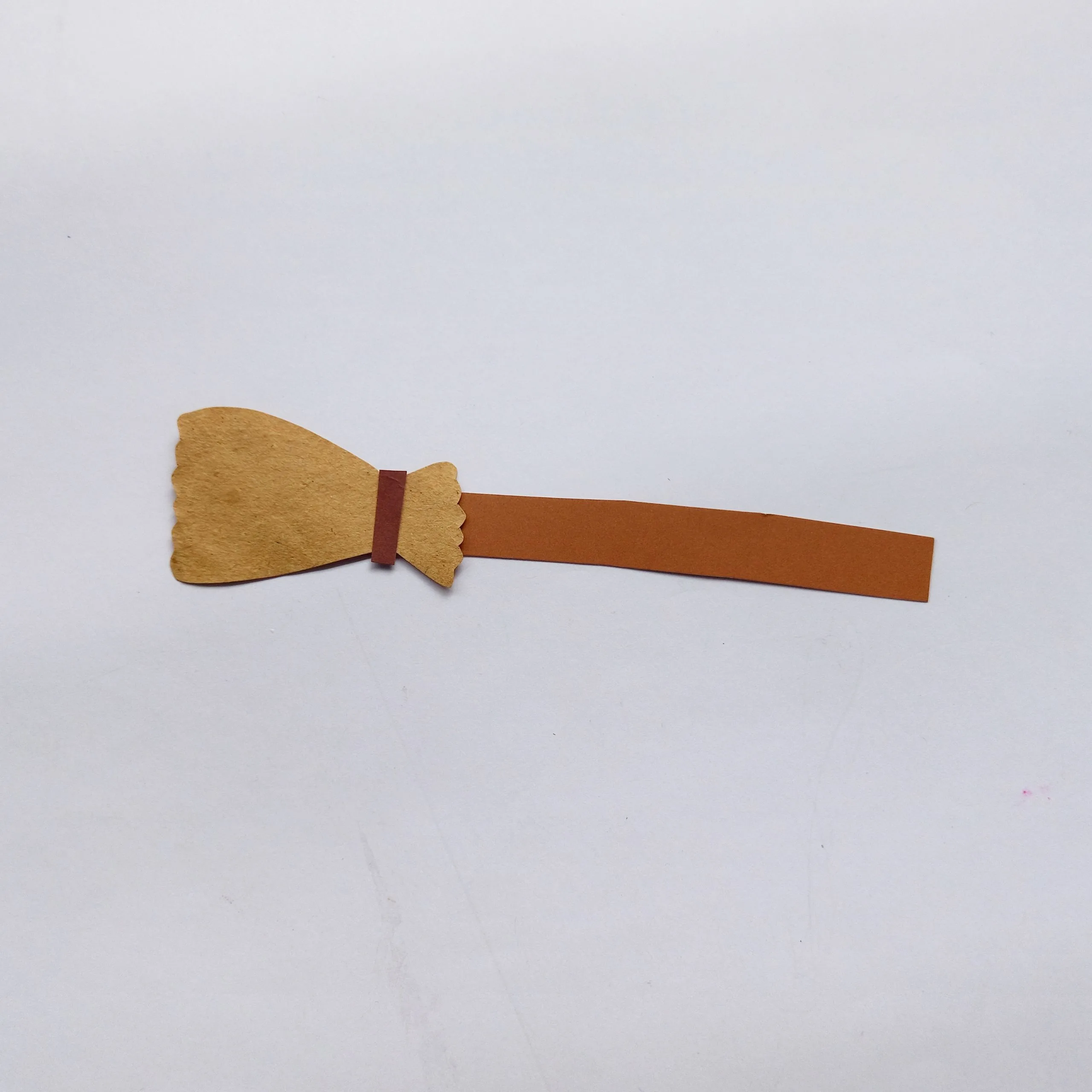 Minnie mouse witch broom craft