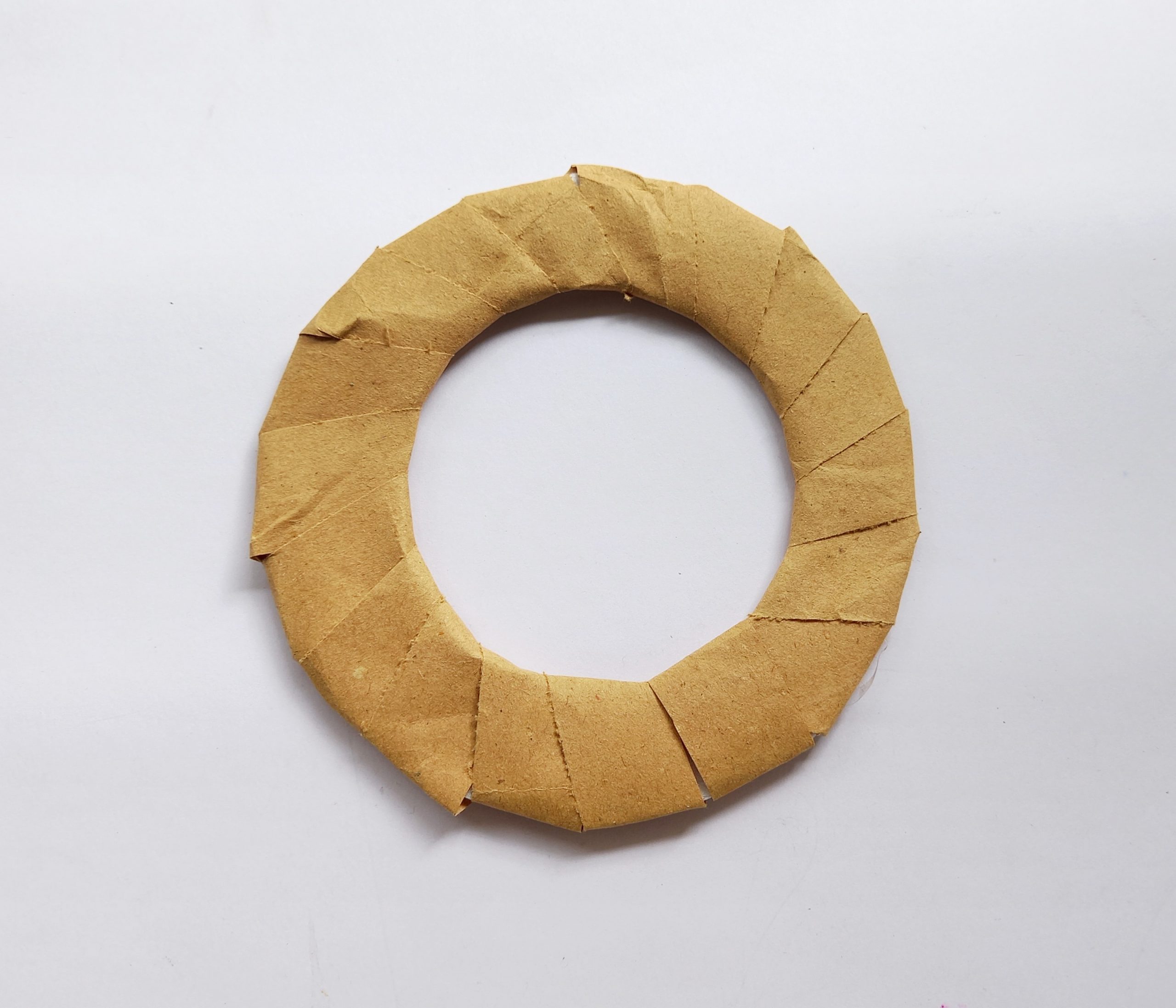 how to make a squirrel wreath