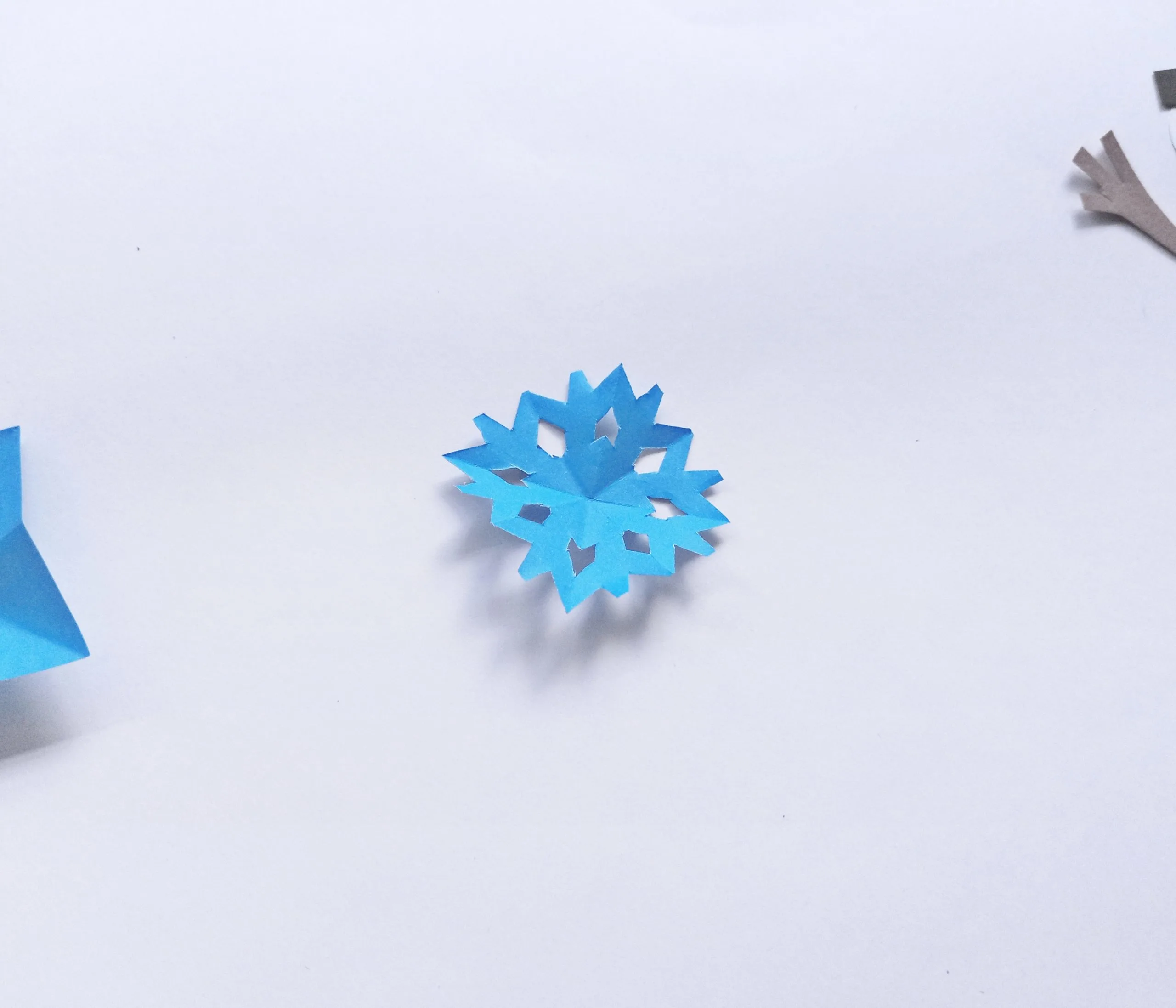 snowflake craft for winter wreath