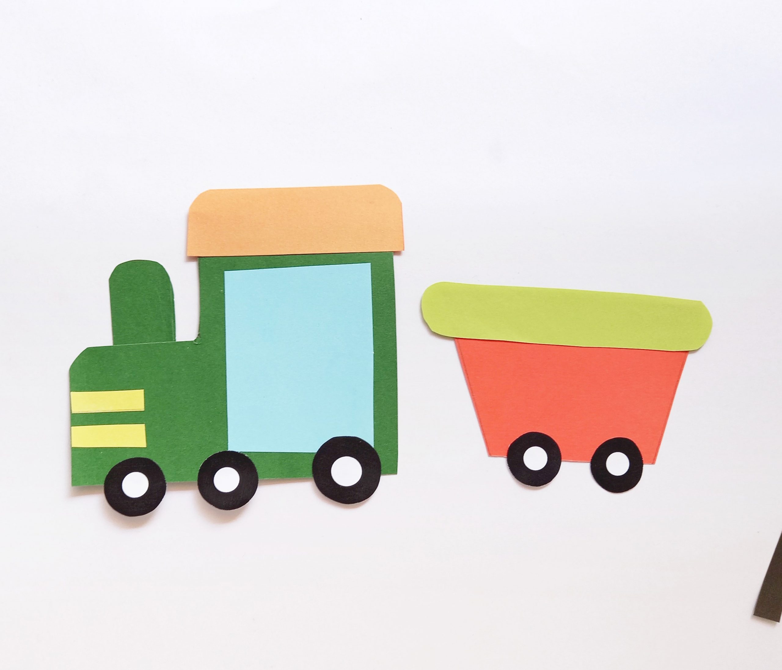 how to make a paper train for christmas