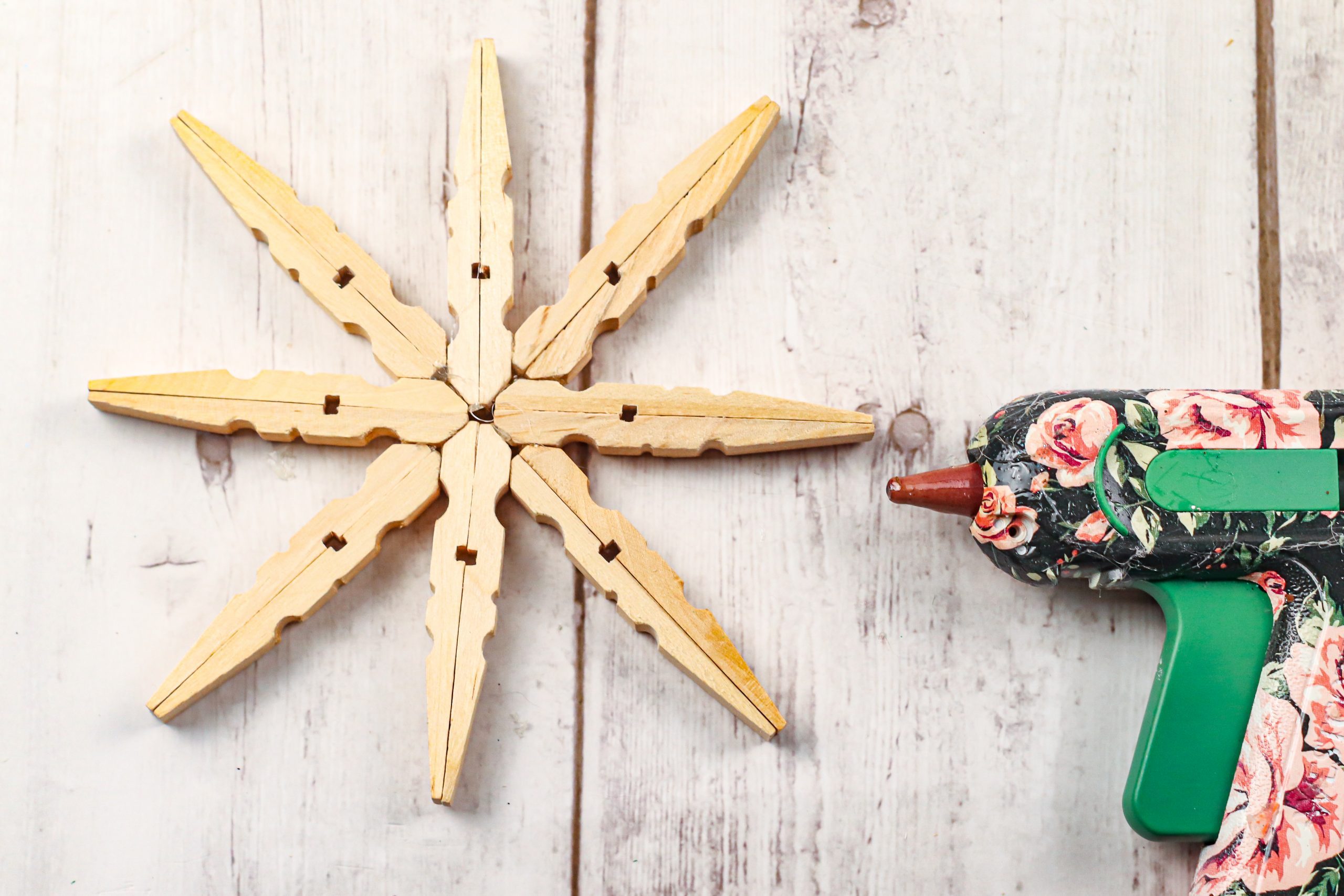 how to make a snowflake ornament
