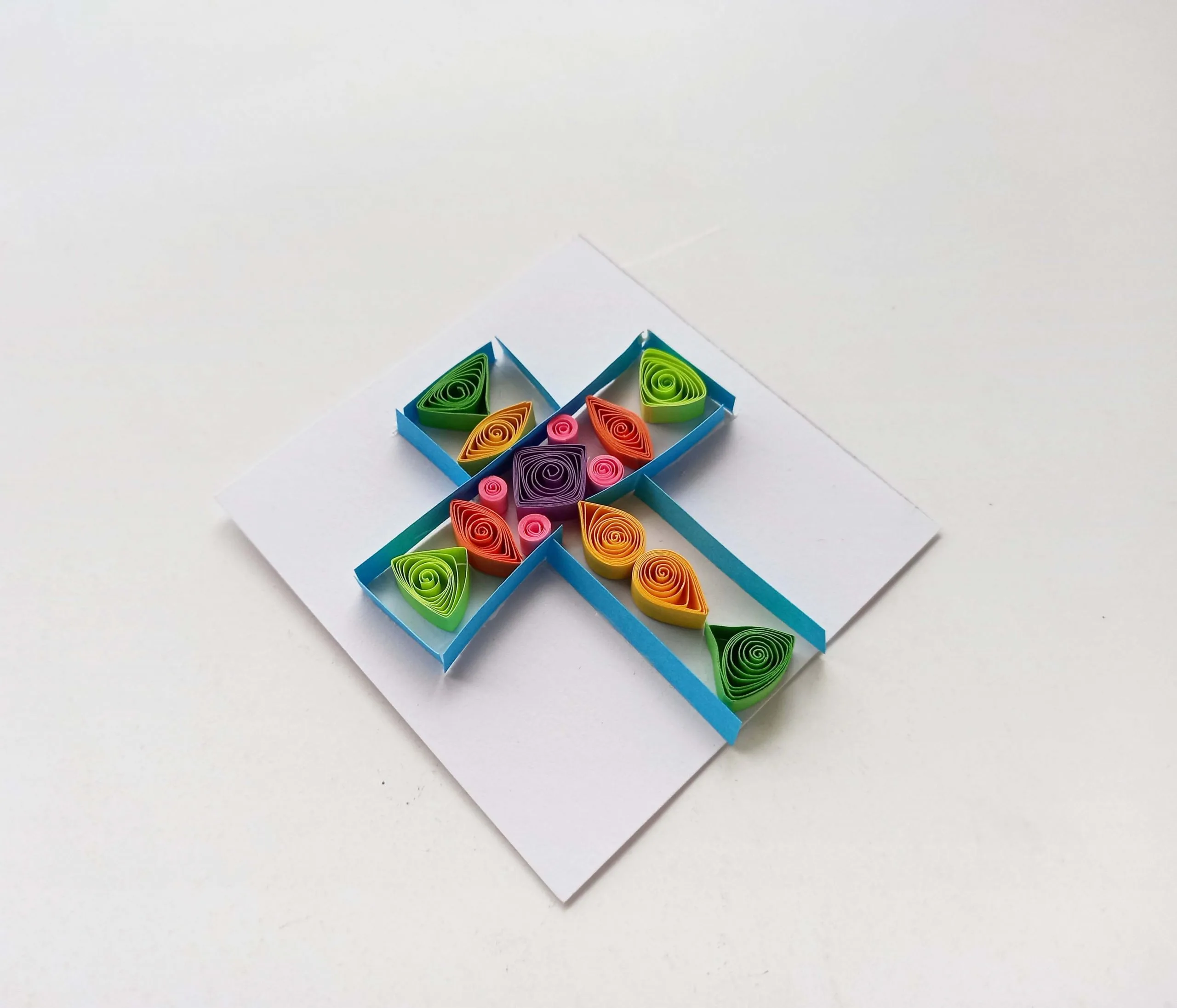 easter quilled cross for kids