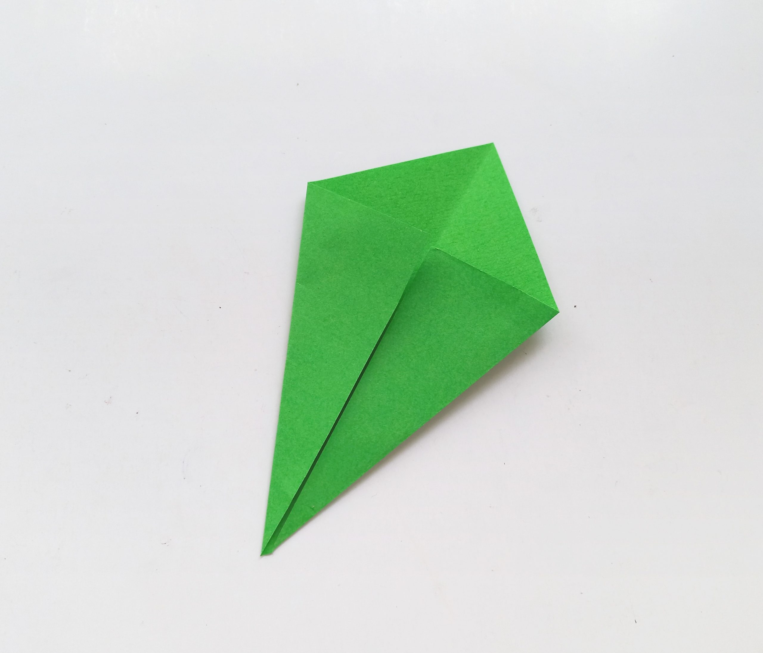 how to fold paper to make tulips