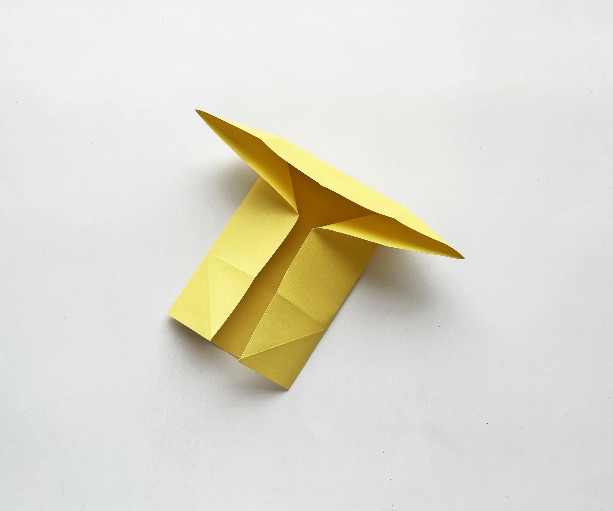 how do you fold a goldfish