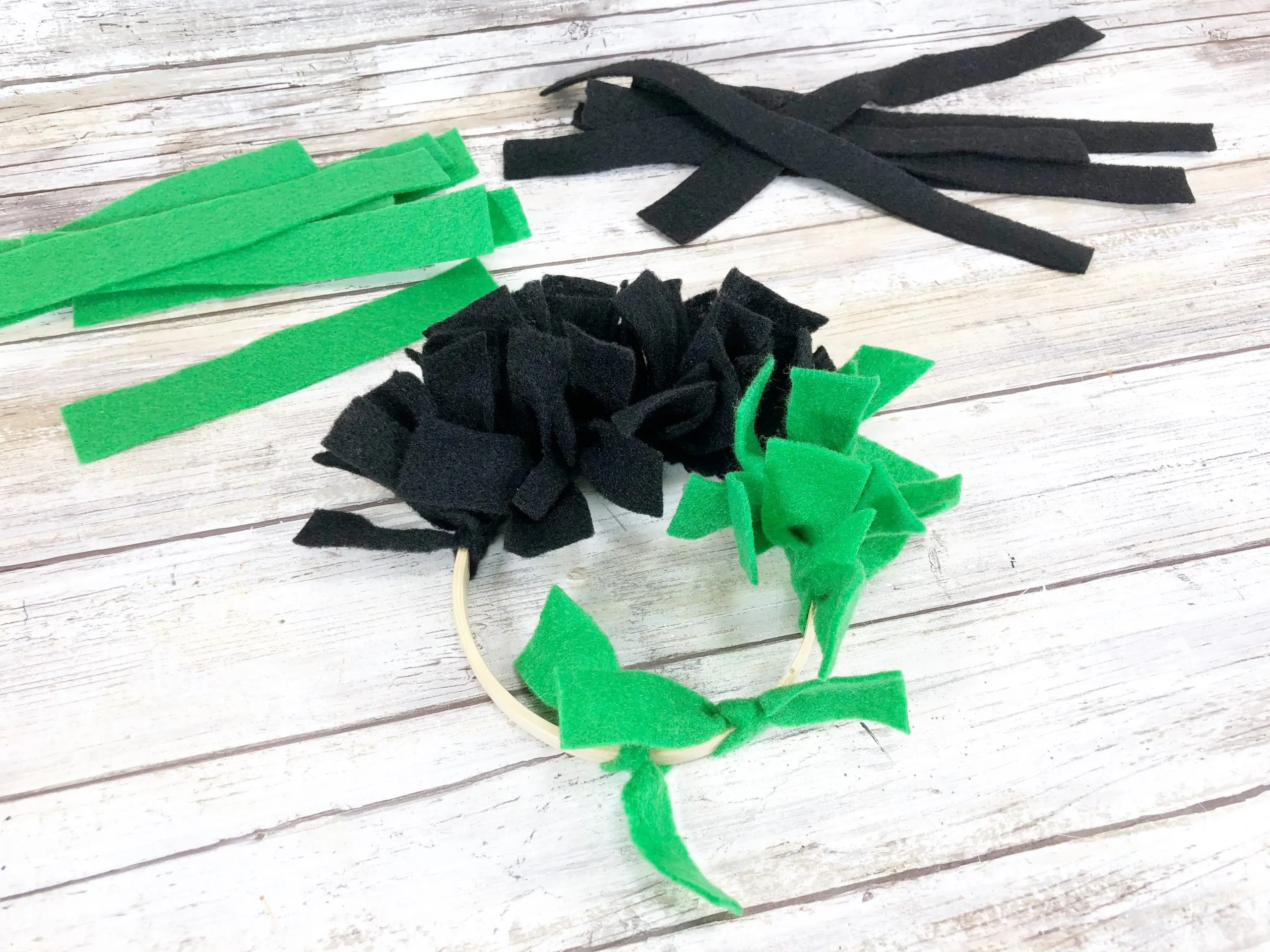 how to make a frankenstein wreath