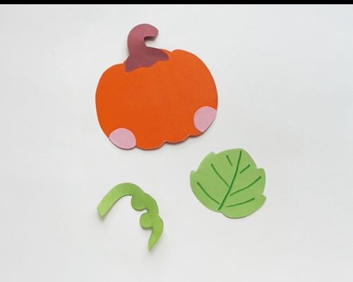 Cute pumpkin face craft process