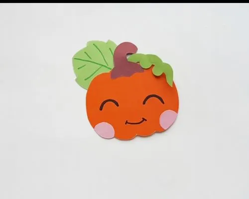 how to make a pumpkin face with paper