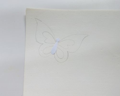 how do you draw an easy butterfly