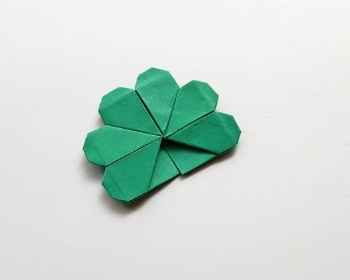 how to make four leaf clover origami