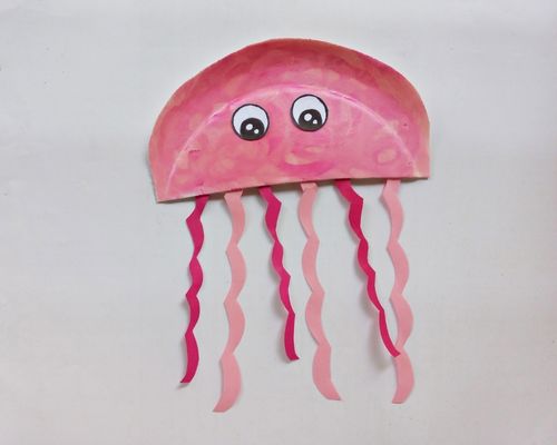 ocean paper plate jellyfish craft