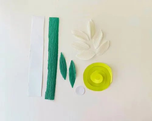 diy daffodil paper flower craft
