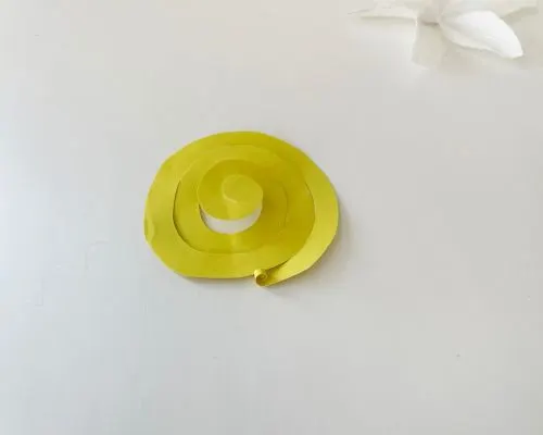 easy diy paper daffodils
