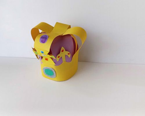 how to decorate Royal crown