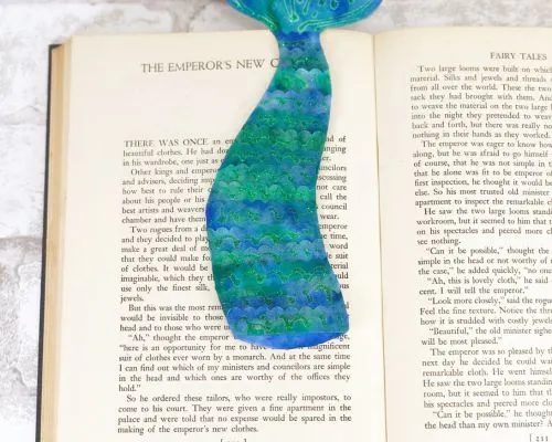 How to Make Mermaid Tail Bookmarks